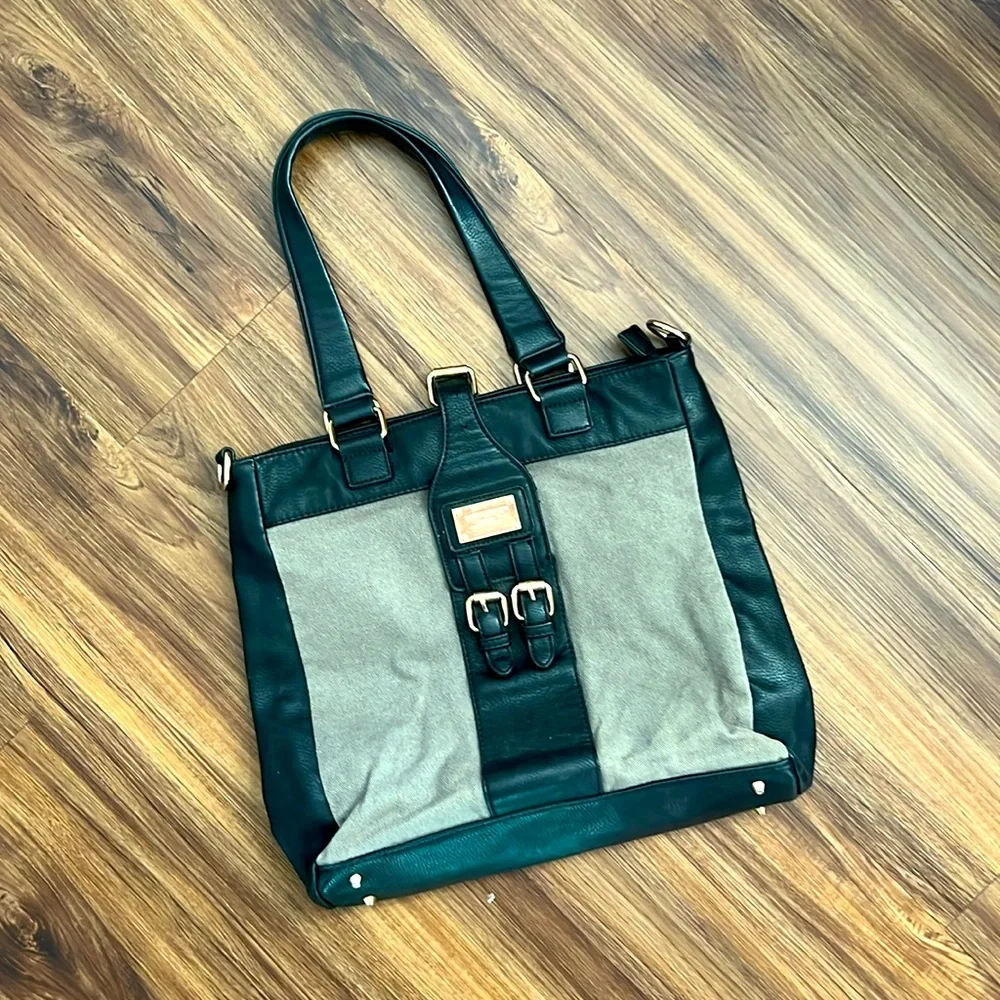 Coco + Carmen Shoulder Bag - Picture 1 of 8